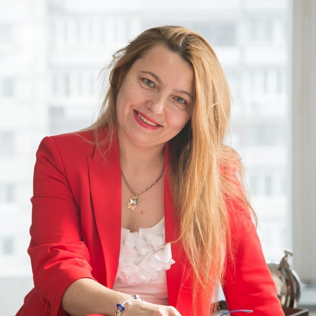Ирина Петровна, инвестиционный и финансовый аналитик, квалифицированный брокер, эксперт по недвижимости АН «На Петровке»