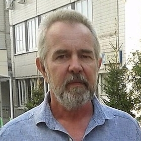 Андрей Левин