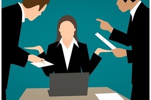 «Невиноватая я…» Как отвечать на наезд