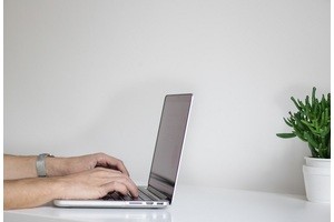 Как привязать сотрудников к офису?