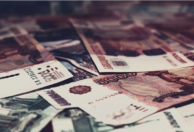 Может ли рубль внезапно подешеветь?