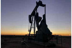 Нефть растет в ожидании снижения добычи OPEC