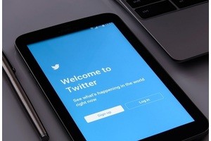 Twitter уничтожает фейковые аккаунты