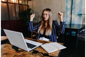 15 позитивных аффирмаций для тех, кто работает в продажах