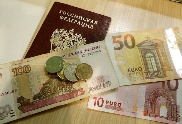 Рекордное падение рубля и новые санкции. Новости дня