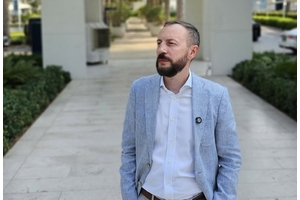 Как «нанять» на работу нейросеть, и не пожалеть об этом