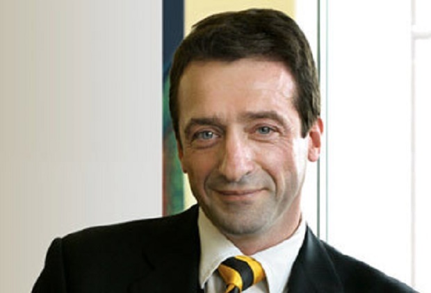 генеральный директор м. энрике фернандес (главный исполнительный директор). алекса́ндр вади́мович изо́симов. генеральный директор м. александр изосимов вымпелком.