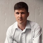 Артем Медведев