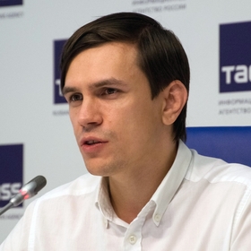 Максим Яценко