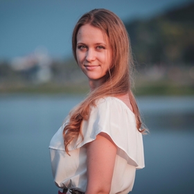 Людмила Петрова