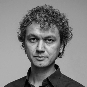 Роман Медников