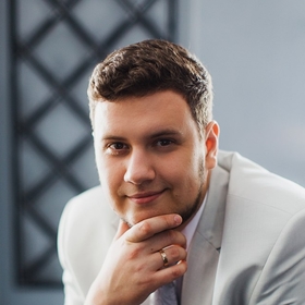 Антон Смоляков