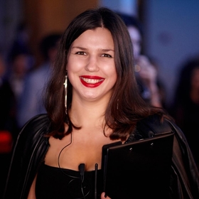 Анастасия Максимова