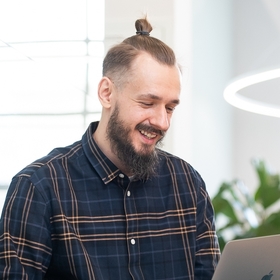 Илья Ветхов