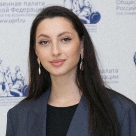 Александра Хлебникова