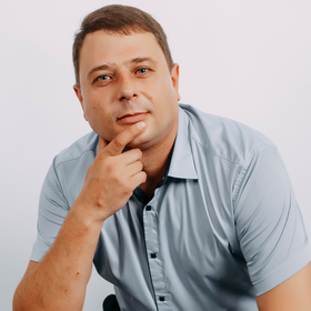 Дмитрий Ларин