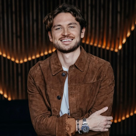 Евгений Савельев