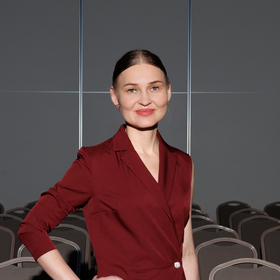 Елена Голикова