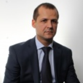 Роман Титов