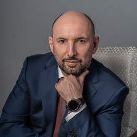 Олег Резниченко