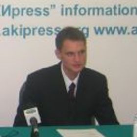 Олег Леонов